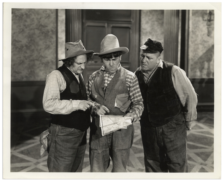 10 x 8 Glossy Photo From the 1937 Three Stooges Film Cash and Carry -- Very Good Condition